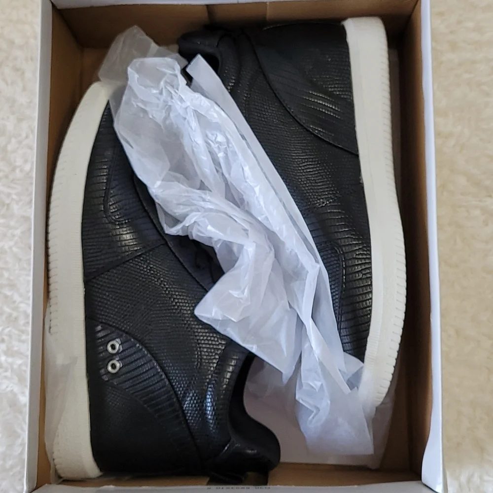 NEW Women's High Top Sneakers Black Textured Shine Lace-up Shoes 6M True Craft
